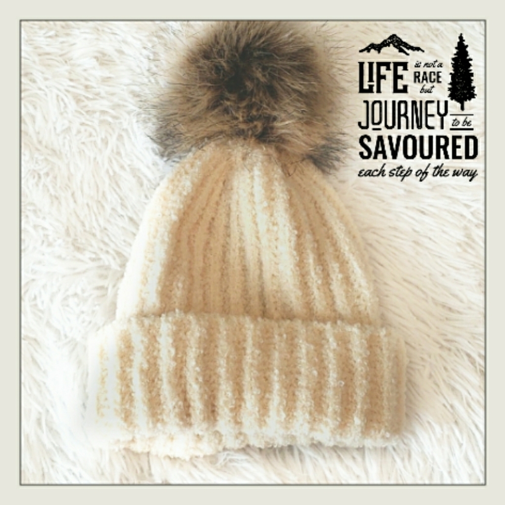 Knit Beanie With Fur Pom NWOT